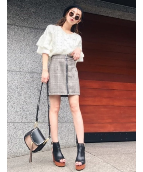 ENVYM（アンビー）の「ティアードシアースリーブケーブルＫＮＩＴ（ニット/セーター・レディース・ホワイト/ブラック/グリーン/ボルドー・FREE）」の7枚目の写真