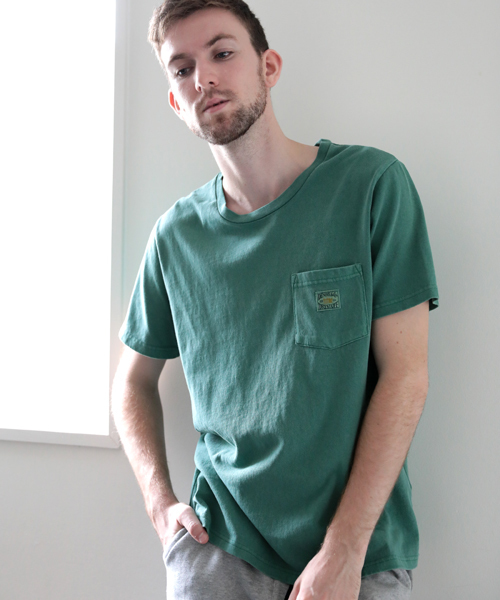 Denime（ドゥニーム）の「ヘビーウェイト天竺ピグメントポケットTシャツ（Tシャツ/カットソー・メンズ・オレンジ/ベージュ/ブラック/グリーン/オフホワイト・LARGE/MEDIUM/X-LARGE）」の4枚目の写真