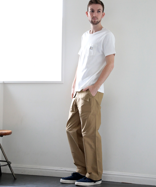 Denime（ドゥニーム）の「ヘビーウェイト天竺ピグメントポケットTシャツ（Tシャツ/カットソー・メンズ・オレンジ/ベージュ/ブラック/グリーン/オフホワイト・LARGE/MEDIUM/X-LARGE）」の12枚目の写真