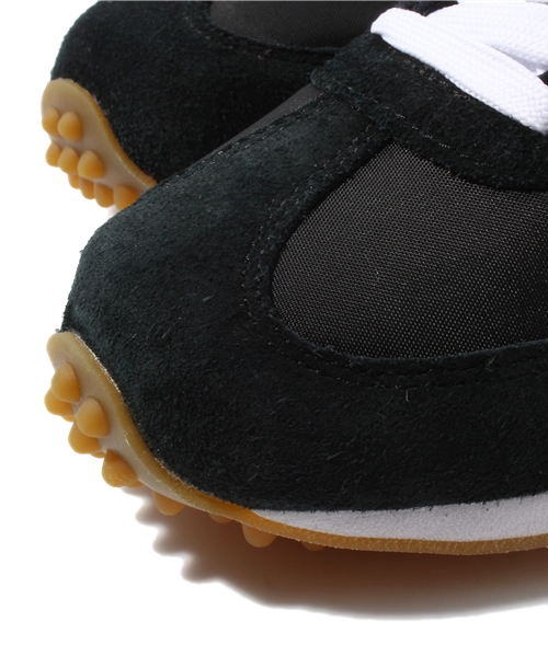 PUMA(プーマ)の「PUMA プーマ ホワールウィンド クラシック ランニング(スニーカー・メンズ・ブラック/レッド/イエロー/グリーン/ブルー・26cm/26.5cm/27cm/27.5cm/28cm)」の10枚目の写真