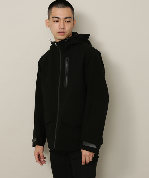 ADAM ET ROPE'（アダムエロペ）の「Dermizax マウンテンパーカー