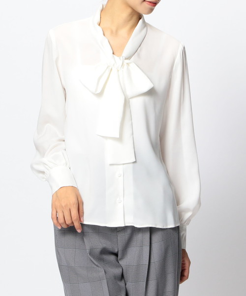 NARACAMICIE（ナラカミーチェ）の「ナチュラルストレッチボウタイブラウス（シャツ/ブラウス・レディース・ホワイト/ネイビー/カーキ・SMALL/MEDIUM/LARGE）」の7枚目の写真