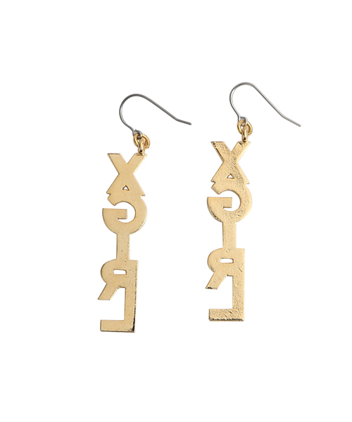 X-girl（エックスガール）の「LINED LOGO EARRINGS（ピアス（両耳用）・レディース・シルバー/ゴールド・ONE SIZE）」の3枚目の写真