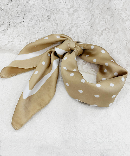 apres jour（アプレジュール）の「【apres jour×ARIAZ】ドットスカーフ（バンダナ/スカーフ・レディース・ブラック/ベージュ/アイボリー/カーキ・FREE）」の4枚目の写真