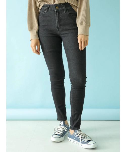 earth music&ecology（アースミュージックアンドエコロジー）の「スキスキスキニー(デニム)（デニムパンツ・レディース・チャコールグレー/ブルー系その他・S/M/L）」の17枚目の写真