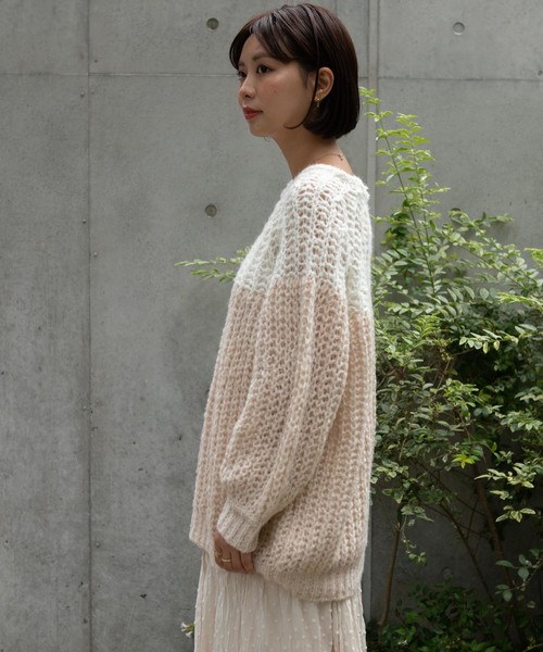 flower(フラワー)の「マイルドグラデーションニット(ニット/セーター・レディース・ベージュ/アイボリー・FREE)」の12枚目の写真