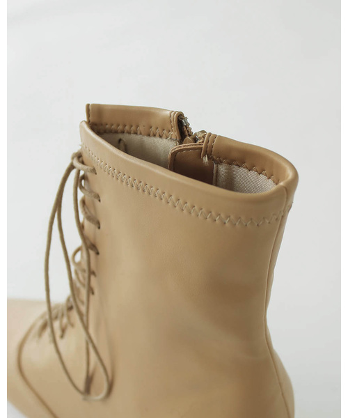 TODAYFUL（トゥデイフル）の「スクエアレースアップブーツ（ブーツ・レディース・ブラック/ベージュ系その他・36inch/38inch/37inch）」の6枚目の写真