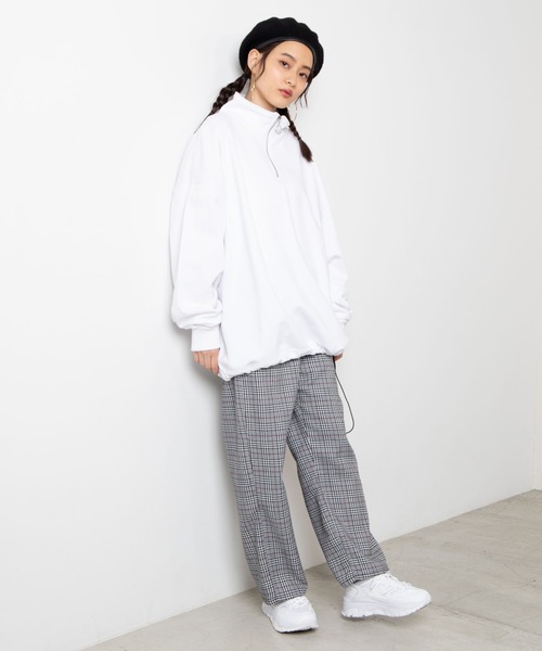 WEGO(ウィゴー)の「WEGO/ドローストリングルーズハーフジップビッグシルエットプルオーバー(スウェット・メンズ・ホワイト/ブラック/グリーン系その他・LARGE/MEDIUM)」の4枚目の写真