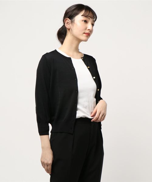 12Twelve Agenda(トゥエルブ アジェンダ)の「ESクルーネックメタル釦ゆるニットカーディガン(カーディガン/ボレロ・レディース・ピンク/ベージュ/オフホワイト/ブラック/ミント/ネイビー・M)」の9枚目の写真