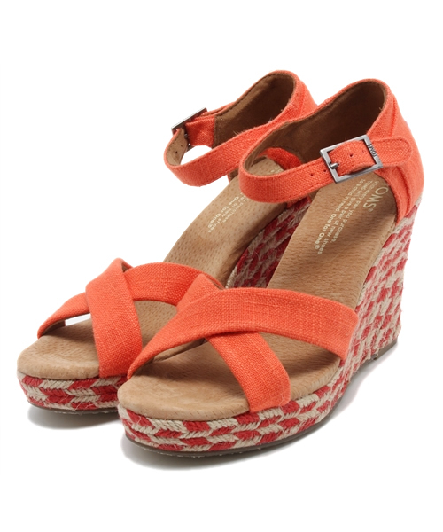 TOMS（トムス）の「ウィメンズ トムス ストラップ ウェッジサンダル TOMS W STRAPPY WEDGES（サンダル・レディース・ベージュ/ライトブルー/ブルー/オレンジ/ブラック・22.5cm/22cm/23.5cm/23cm/24cm/24.5cm）」の5枚目の写真