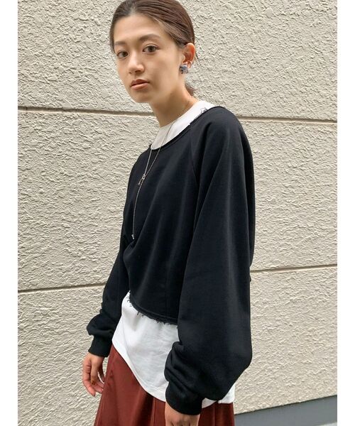 EMODA（エモダ）の「マークウエストショートプルオーバー（Tシャツ/カットソー・レディース・ブラック/パープル/グレー/カーキ・FREE）」の2枚目の写真