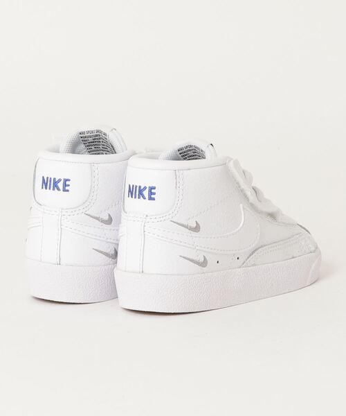 NIKE（ナイキ）の「NIKE ナイキ 12-16BLAZER MID '77 SE (TD) ブレーザーＭＩＤ　７７ＳＥ　ＴＤ KDC0466 100WHT/BLK（スニーカー・キッズ・ホワイト・13/16/15 /12/14）」の2枚目の写真