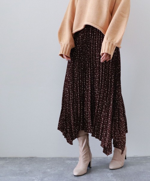 archives（アルシーヴ）の「フラワープリントイレヘムスカート（スカート・レディース・アイボリー/ブラウン/グリーン・MEDIUM）」の2枚目の写真