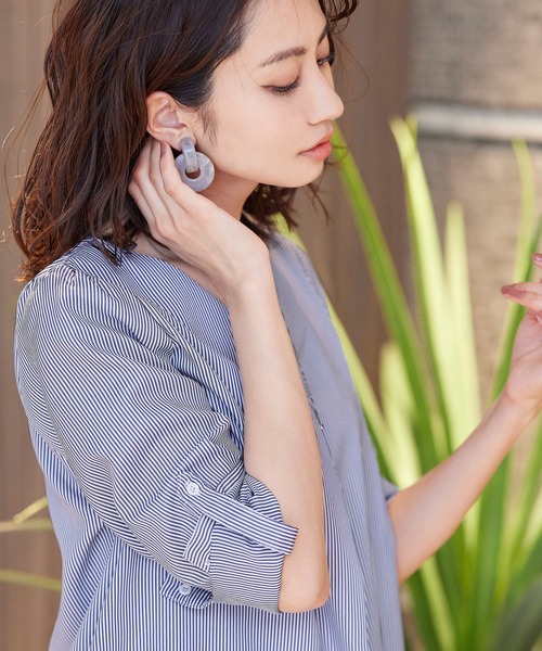 Tiaclasse（ティアクラッセ）の「小顔効果も叶う、Vネックロールアップチュニック（チュニック・レディース・ネイビー/ブルー系その他/ブルー系その他2/ブルー系その他3・M/L）」の15枚目の写真