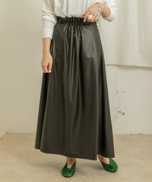 ITEMS URBANRESEARCH（アイテムズ アーバンリサーチ）の「フェイクレザースカート（スカート・レディース・ベージュ/ブラック・FREE）」の21枚目の写真