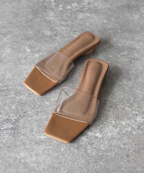 Riberry（リベリー）の「スクエアトゥクリアサンダル（サンダル・レディース・ベージュ/ブラウン/グリーン/アイボリー・MEDIUM/LARGE）」の4枚目の写真