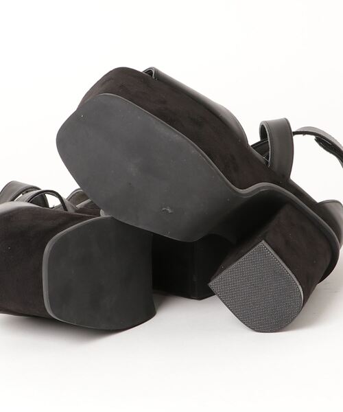 chumchum（チャムチャム）の「スクエアバルキークロスサンダル（サンダル・レディース・ホワイト/ブラック/ダークブラウン・LL/M/L/S）」の5枚目の写真