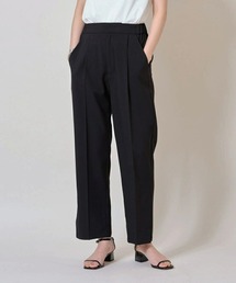 サイドベンツ入りセンタープレスストレートパンツ