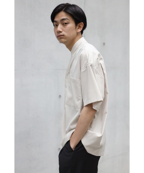 CREARE -LINO-（クレアーレリノ）の「Vネックレイヤードカラー ビックポケットとろみシャツ（シャツ/ブラウス・メンズ・ブラック/ブルー/ホワイト/ベージュ・L/M）」の12枚目の写真