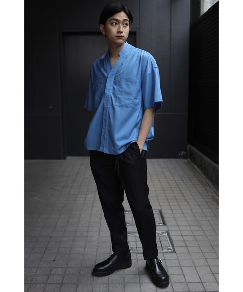 CREARE -LINO-（クレアーレリノ）の「Vネックレイヤードカラー ビックポケットとろみシャツ（シャツ/ブラウス・メンズ・ブラック/ブルー/ホワイト/ベージュ・L/M）」の14枚目の写真