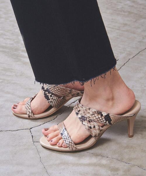 UNITED ARROWS（ユナイテッドアローズ）の「UBCC クロス ミュール サンダル◆（サンダル・レディース・ブラック/ベージュ・38/35/36/37/35h/36h/37h）」の2枚目の写真