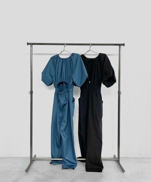 Solace（ソレイス）の「前後2WAYパフスリーブコンビネゾン（サロペット/オーバーオール・レディース・ブルー/ブラック・FREE）」の7枚目の写真