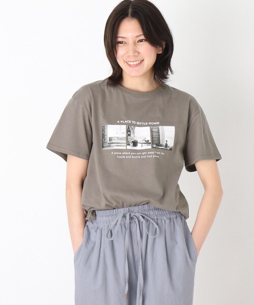SHOO・LA・RUE（シューラルー）の「◆プリント半袖Tシャツ（Tシャツ/カットソー・レディース・ダークブラウン/ライトブルー/カーキ系/ピンク系6/ホワイト系/ホワイト系その他/チャコール/ホワイト系4/ブラック系1・02/03/04）」の6枚目の写真
