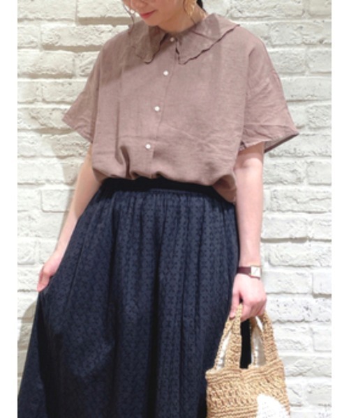 Samansa Mos2(サマンサ モスモス)の「スカラップレース衿前開きブラウス(シャツ/ブラウス・レディース・マスタード/ミント/ブラック/オフホワイト/レッド/モカ・フリ-)」の4枚目の写真