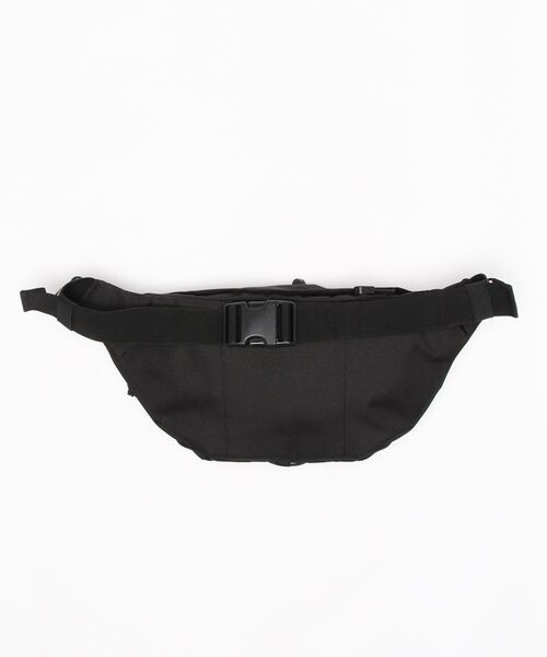 Dickies(ディッキーズ)の「Dickies OUTLINE LOGO HOLD WAISTBAG(ボディバッグ/ウエストポーチ・レディース・ブラック/ライトブラウン/ライトグレー・FREE)」の4枚目の写真