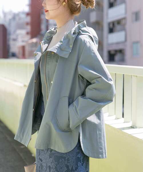 URBAN RESEARCH ROSSO（アーバンリサーチロッソ）の「バックタックボリュームフードブルゾン（ブルゾン・レディース・ベージュ系その他/ブルー系その他/ブラック・FREE）」の6枚目の写真