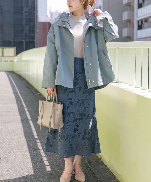 URBAN RESEARCH ROSSO（アーバンリサーチロッソ）の「バックタックボリュームフードブルゾン（ブルゾン・レディース・ベージュ系その他/ブルー系その他/ブラック・FREE）」の17枚目の写真