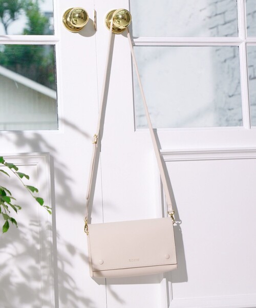 MACKINTOSH PHILOSOPHY（ﾏｯｷﾝﾄｯｼｭ ﾌｨﾛｿﾌｨｰ）の「スマホポシェット（ショルダーバッグ・レディース・ブラック/イエロー/ホワイト系その他/ダークネイビー・FREE）」の2枚目の写真