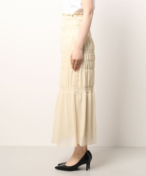 journal standard L'essage（ジャーナルスタンダードレサージュ）の「シャーリングティアードスカート（スカート・レディース・ブラック/ライトイエロー・FREE）」の13枚目の写真