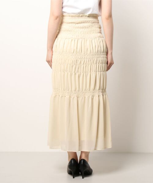 journal standard L'essage（ジャーナルスタンダードレサージュ）の「シャーリングティアードスカート（スカート・レディース・ブラック/ライトイエロー・FREE）」の4枚目の写真