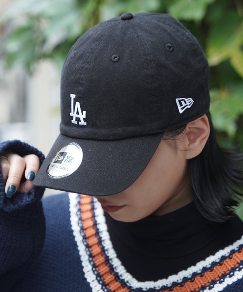 NEW ERA（ニューエラ）の「【NEW ERA / ニューエラ】べーズボールLAロゴキャップ（キャップ・レディース・ブラック/ブルー・ONESIZE）」の3枚目の写真