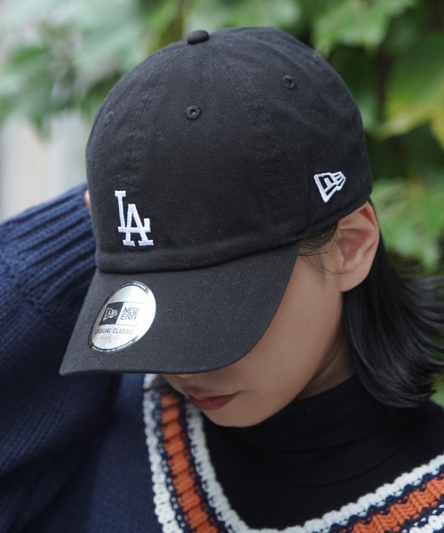 NEW ERA（ニューエラ）の「【NEW ERA / ニューエラ】べーズボールLAロゴキャップ（キャップ・レディース・ブラック/ブルー・ONESIZE）」の4枚目の写真