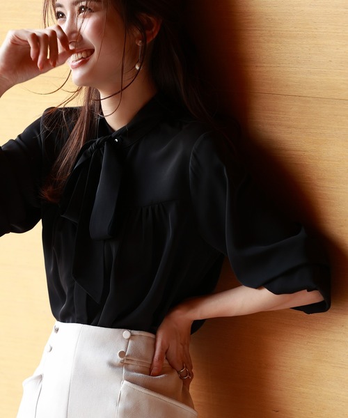 SAISON DE PAPILLON（セゾンドパピヨン）の「リボンタイシャーリングブラウス（シャツ/ブラウス・レディース・パープル/グリーン/ホワイト/ブラウン/ピンク/ネイビー/アイボリー/ライム/ブラック・S/L/M/XL）」の4枚目の写真