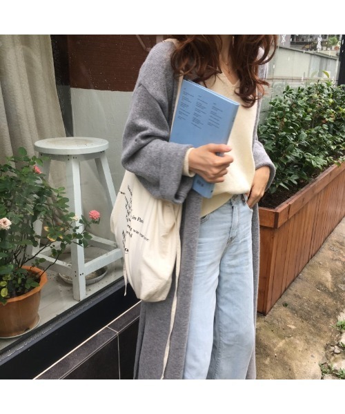 Ritzy（リッツィー）の「大人シルエット ゆる感 ロング丈 ニットカーディガン（カーディガン/ボレロ・レディース・ブラック/ベージュ/ブラウン/グレー・FREE）」の9枚目の写真