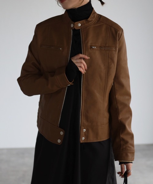 r.（アールドット）の「フェイクレザー シングルライダースジャケット