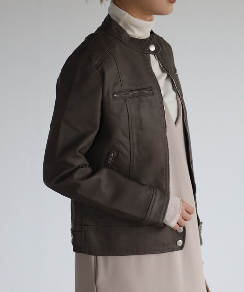 r.（アールドット）の「フェイクレザー シングルライダースジャケット
