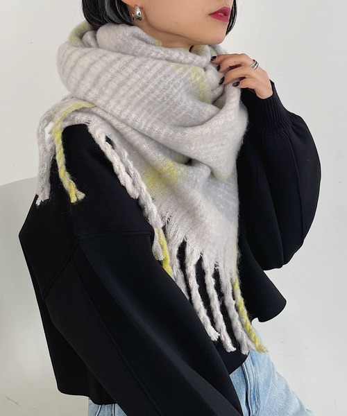 PAGEBOY(ページボーイ)の「キモウチェックストール(ストール/ショール・レディース・ブラック/ブラウン/グレイッシュベージュ・FREE)」の3枚目の写真