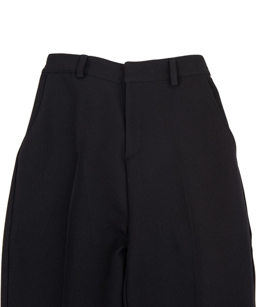 PUNYUS（プニュズ）の「センタープレスフレアパンツ（スラックス・レディース・レッド/グリーン/ブラック/ブラウン・3/1/2/4）」の14枚目の写真