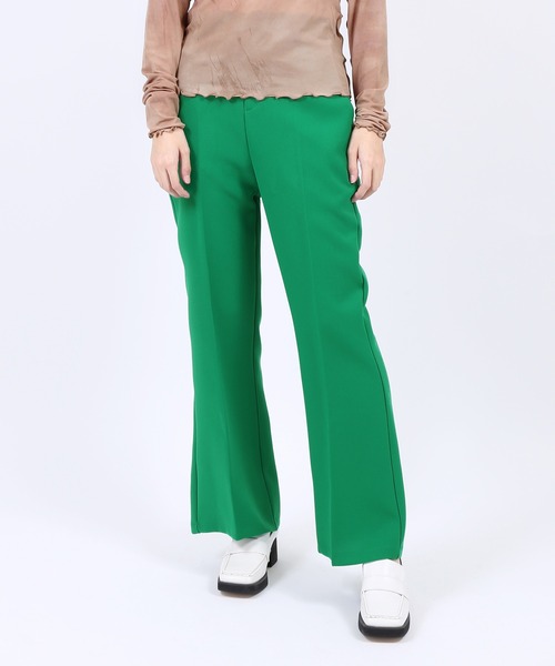 PUNYUS（プニュズ）の「センタープレスフレアパンツ（スラックス・レディース・レッド/グリーン/ブラック/ブラウン・3/1/2/4）」の9枚目の写真