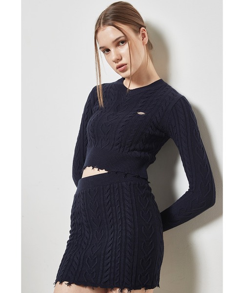 LUVISTRUE（ラヴイズトゥルー）の「A'GEM/9 × .kom 『LUV IS TRUE/ラブ イズ トゥルー』OT DAMAGE KNIT TOP/ロングスリーブ ケーブル編みダメージニットソー（ニット/セーター・レディース・アイボリー/ネイビー/ピンク・FREE）」の8枚目の写真