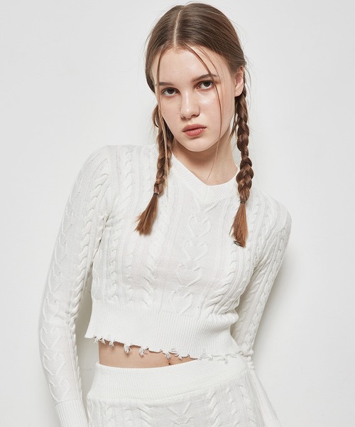 LUVISTRUE（ラヴイズトゥルー）の「A'GEM/9 × .kom 『LUV IS TRUE/ラブ イズ トゥルー』OT DAMAGE KNIT TOP/ロングスリーブ ケーブル編みダメージニットソー（ニット/セーター・レディース・アイボリー/ネイビー/ピンク・FREE）」の18枚目の写真