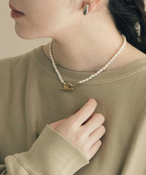 SMELLY（スメリー）の「タンスイパールマンテルショートネックレス（ネックレス・レディース・アイボリー・-）」の3枚目の写真