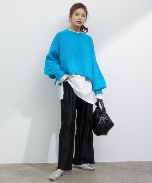 vis-`a-vis（ビサビ）の「【WEB限定】ゆったりバックレースアップショート丈ニットプルオーバー（ニット/セーター・レディース・ダークブラウン/ターコイズブルー/キナリ・FREE）」の8枚目の写真