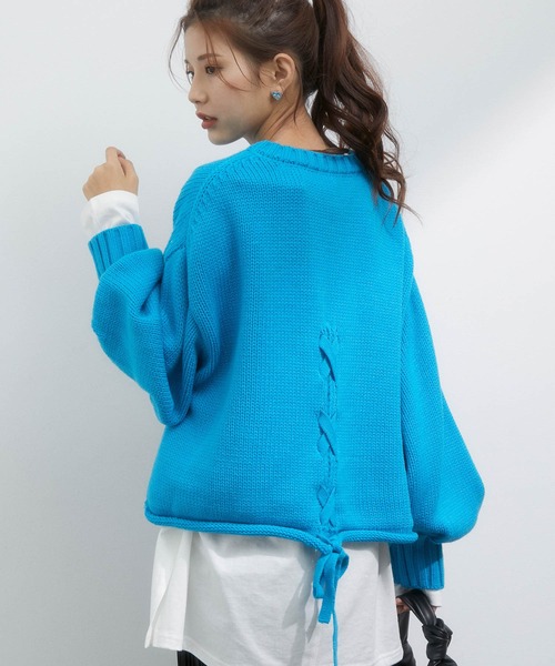 vis-`a-vis（ビサビ）の「【WEB限定】ゆったりバックレースアップショート丈ニットプルオーバー（ニット/セーター・レディース・ダークブラウン/ターコイズブルー/キナリ・FREE）」の22枚目の写真