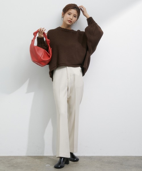 vis-`a-vis（ビサビ）の「【WEB限定】ゆったりバックレースアップショート丈ニットプルオーバー（ニット/セーター・レディース・ダークブラウン/ターコイズブルー/キナリ・FREE）」の11枚目の写真