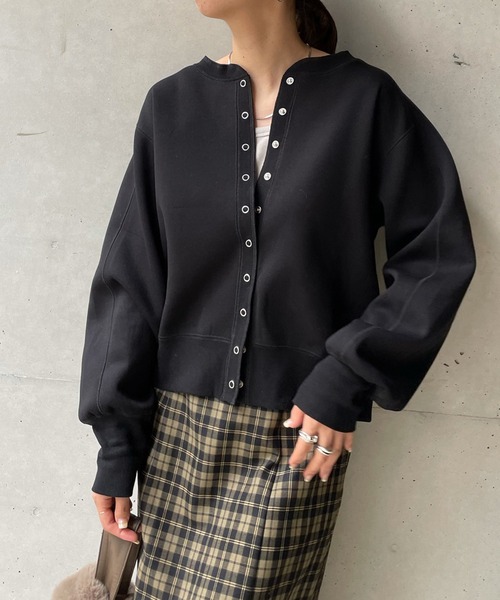 DouDou（ドゥドゥ）の「ドットボタンショートカーディガン（カーディガン/ボレロ・レディース・ブラック/ベージュ・FREE）」の9枚目の写真